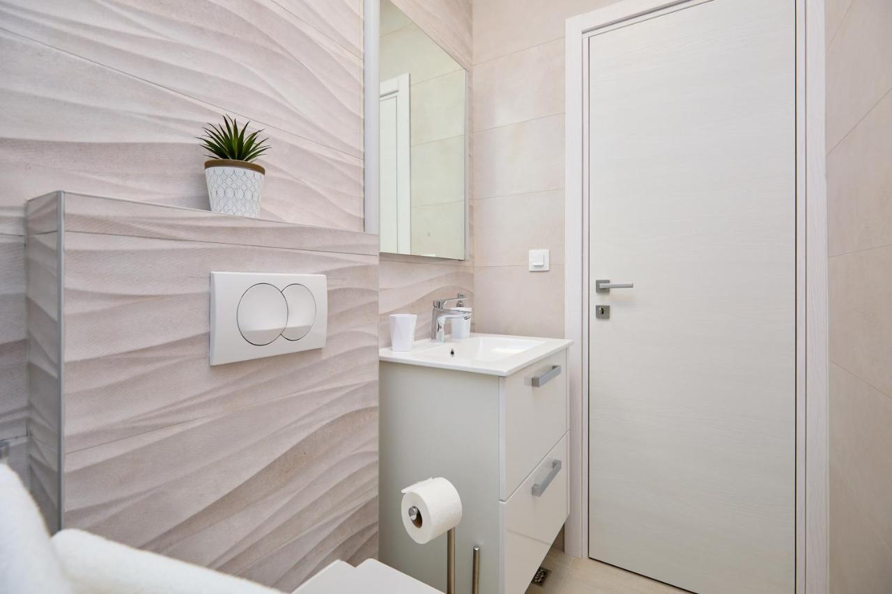 Green Lantern Apartments Okuklje المظهر الخارجي الصورة